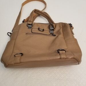Tan Baidaishurdd Crossbody 11.5 X 10 X 5 FLAW SEE PHOTOS